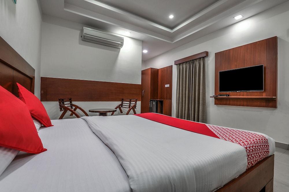 Treebo Trend Hotel Jp Plaza Nampally Hyderabad Eksteriør billede