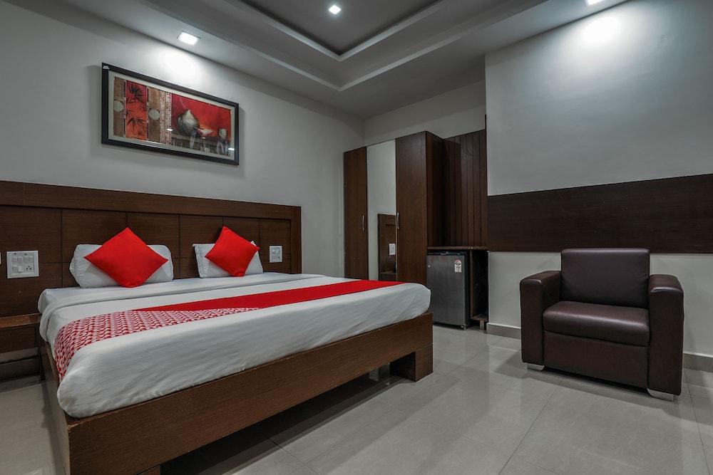 Treebo Trend Hotel Jp Plaza Nampally Hyderabad Eksteriør billede