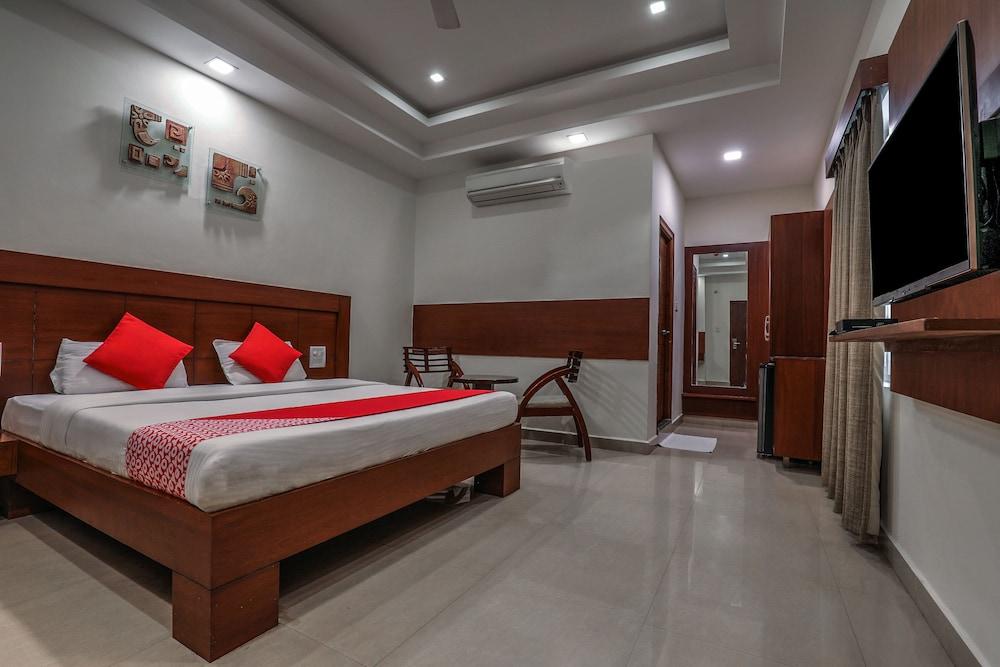 Treebo Trend Hotel Jp Plaza Nampally Hyderabad Eksteriør billede