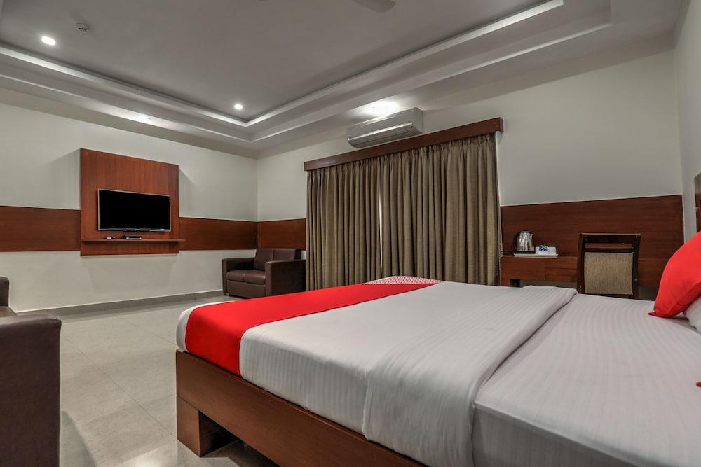 Treebo Trend Hotel Jp Plaza Nampally Hyderabad Eksteriør billede
