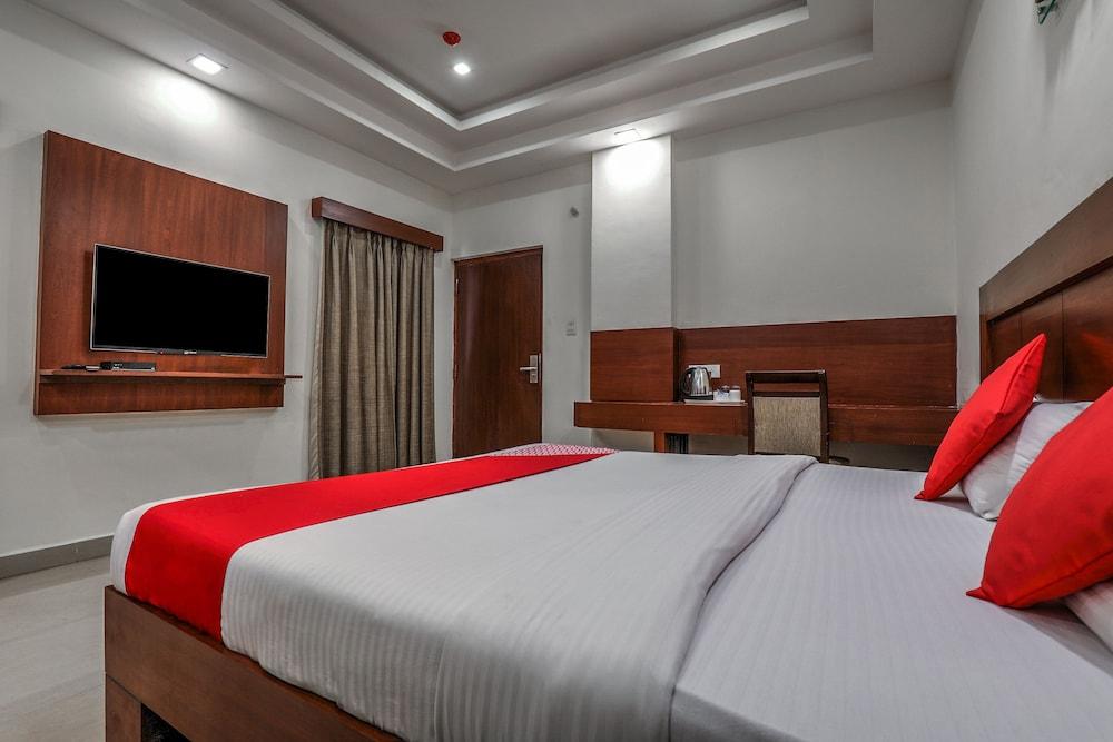 Treebo Trend Hotel Jp Plaza Nampally Hyderabad Eksteriør billede