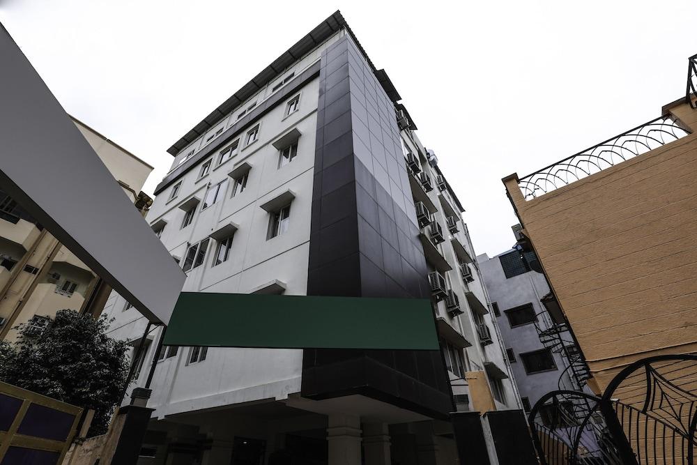 Treebo Trend Hotel Jp Plaza Nampally Hyderabad Eksteriør billede