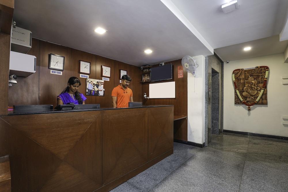 Treebo Trend Hotel Jp Plaza Nampally Hyderabad Eksteriør billede