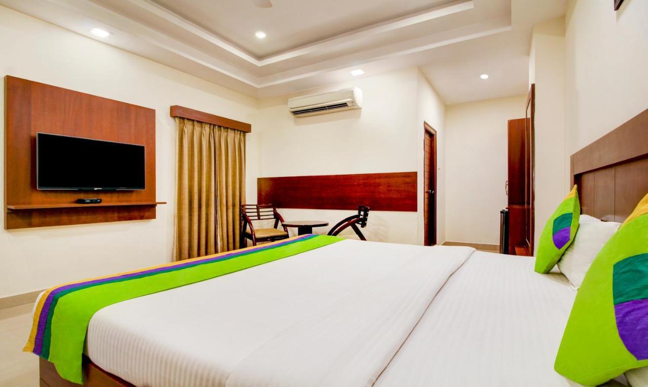 Treebo Trend Hotel Jp Plaza Nampally Hyderabad Eksteriør billede