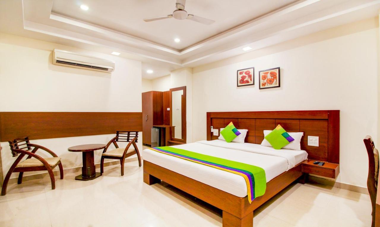 Treebo Trend Hotel Jp Plaza Nampally Hyderabad Eksteriør billede