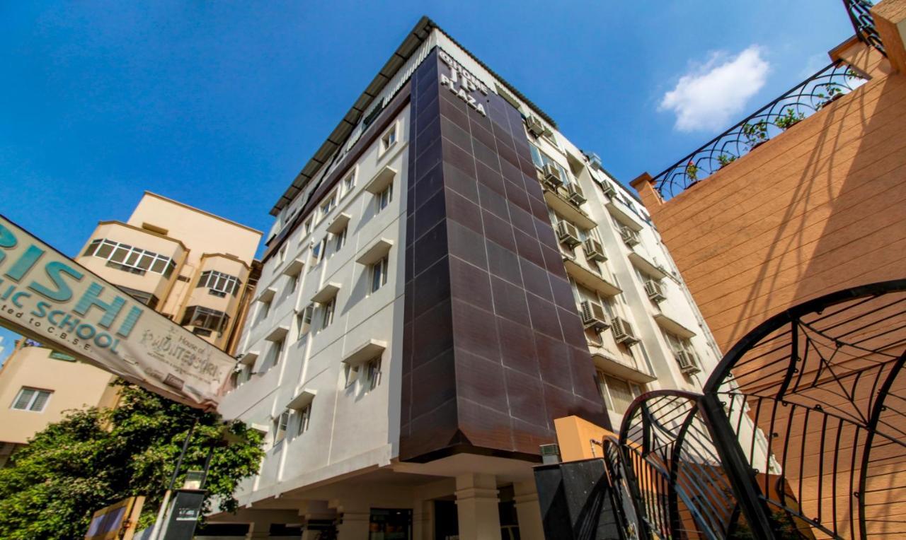 Treebo Trend Hotel Jp Plaza Nampally Hyderabad Eksteriør billede