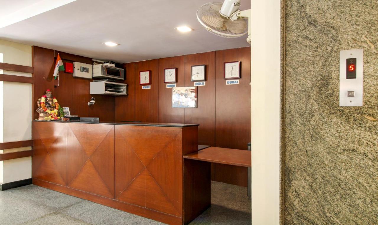 Treebo Trend Hotel Jp Plaza Nampally Hyderabad Eksteriør billede