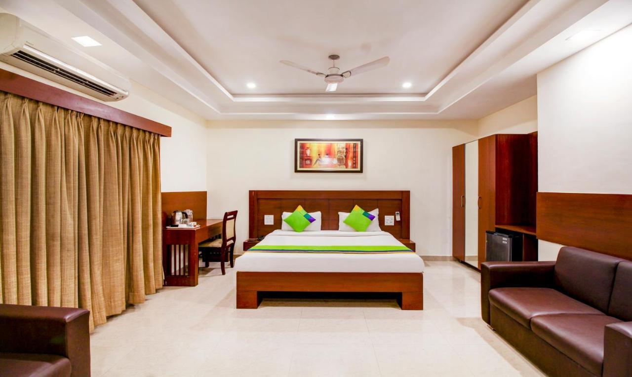 Treebo Trend Hotel Jp Plaza Nampally Hyderabad Eksteriør billede